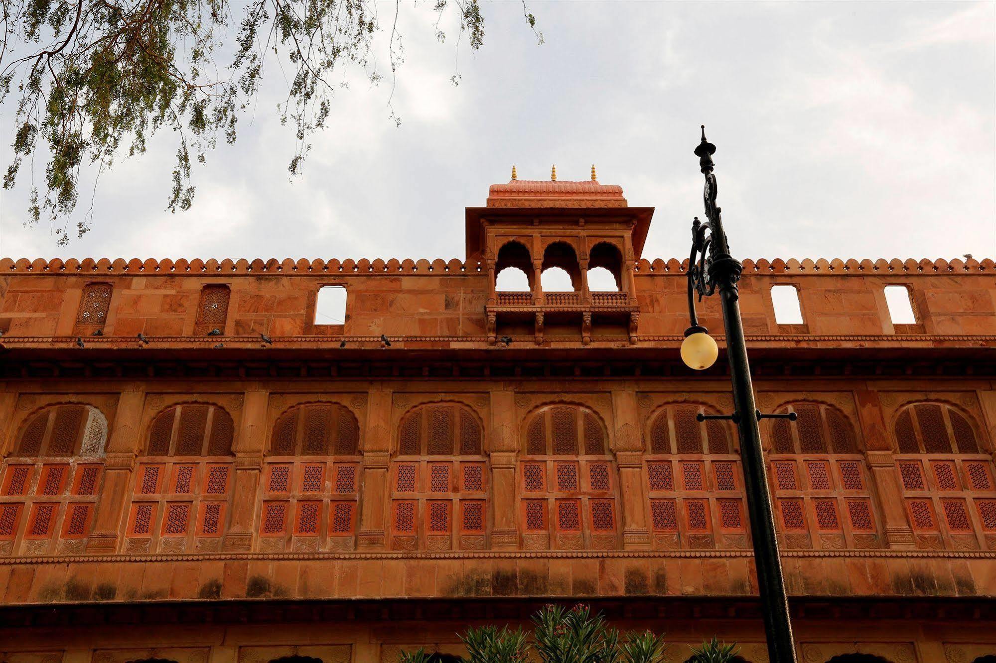The Lallgarh Palace A Heritage Hotel Bikaner Eksteriør bilde